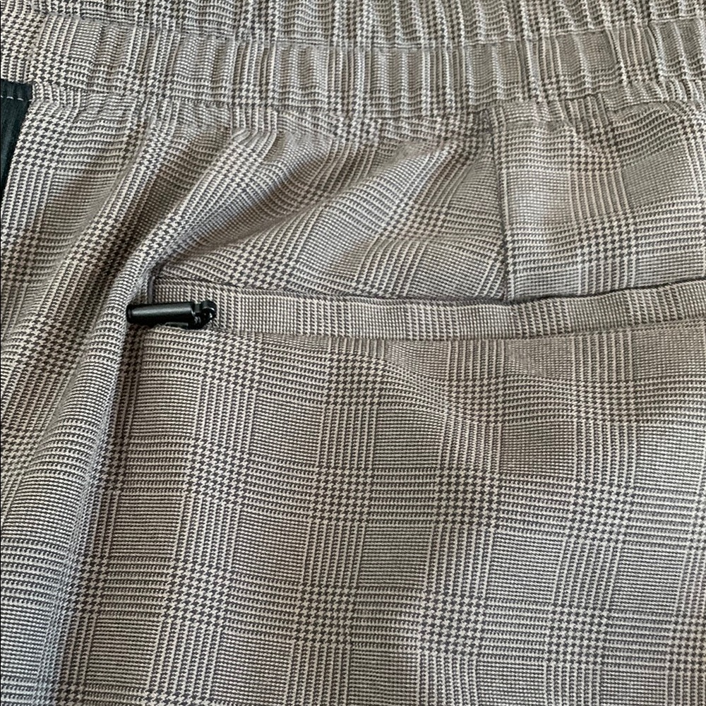 Athleta Brown and Black Cropped Pants - Picture 7 of 7